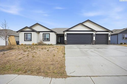 10709 Silverbright Dr., Pasco, WA, 99301 | Card Image