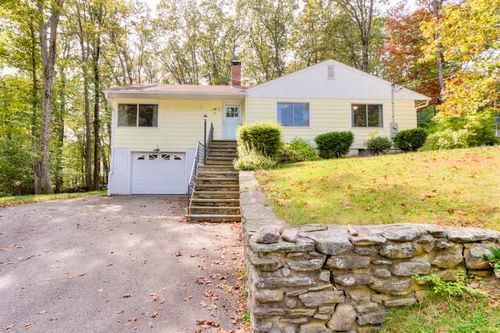 26 Avery Heights Dr, Holden, MA, 01520-1033 | Card Image