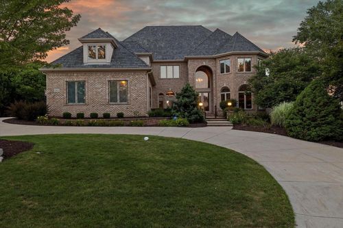 915 N Evergreen Circle, Hartland, WI, 53029 | Card Image