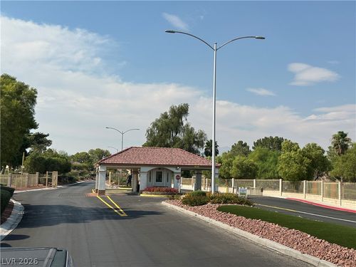 5416 Lochmor Ave, Las Vegas, NV, 89130-3665 | Card Image