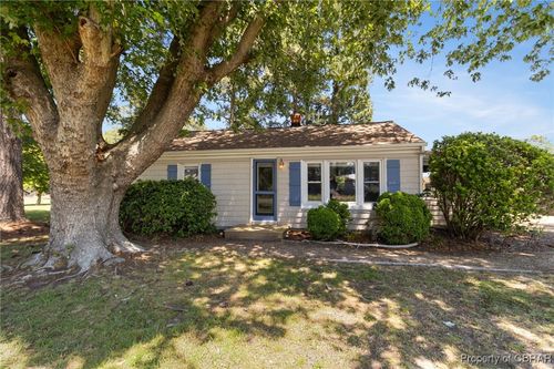 67 Marina Dr, Deltaville, VA, 23043-2102 | Card Image