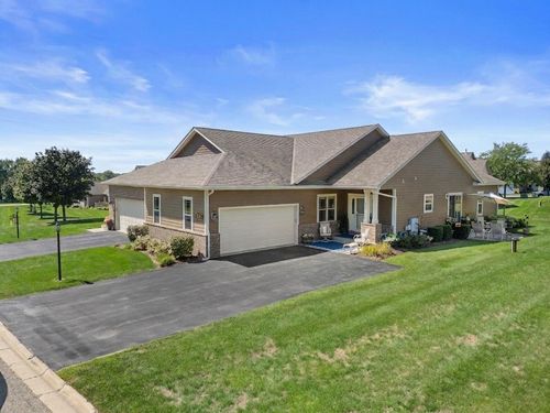 204 Oak Hill Cir, Burlington, WI, 53105-7248 | Card Image