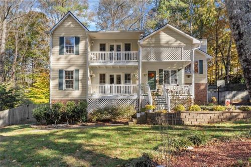 11675 Highland Colony Dr, Roswell, GA, 30075-5600 | Card Image