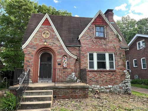 7330 Shaftesbury Avenue, St Louis, MO, 63130 | Card Image