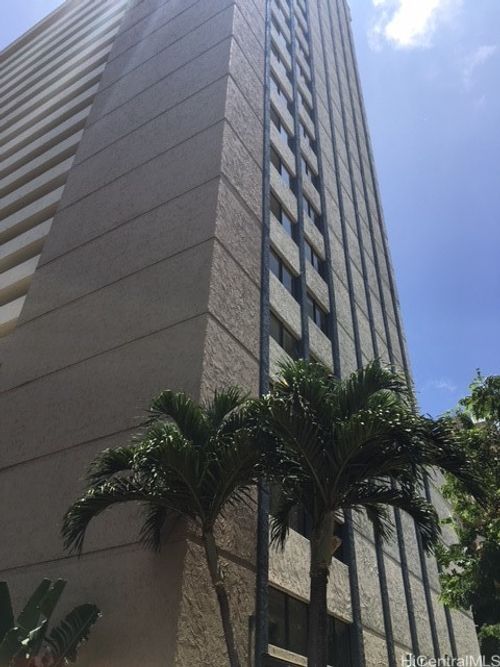 apt-906-2092 Kuhio Ave, Honolulu, HI, 96815-2148 | Card Image