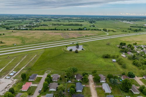 000 W Erskine & Drake Street, Bolivar, MO, 65613 | Card Image