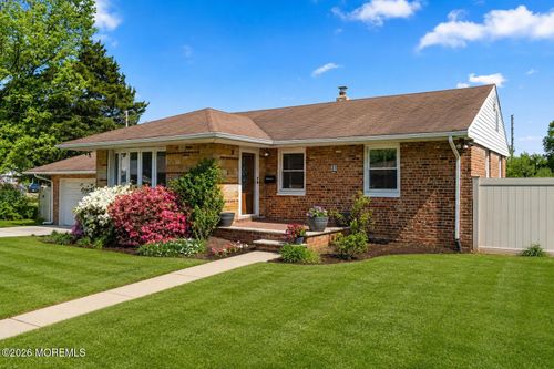 31 Stevens Rd, Edison, NJ, 08817-4519 | Card Image