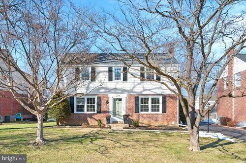 224 Farnham Rd, HAVERTOWN, PA, 19083-4725 | Card Image