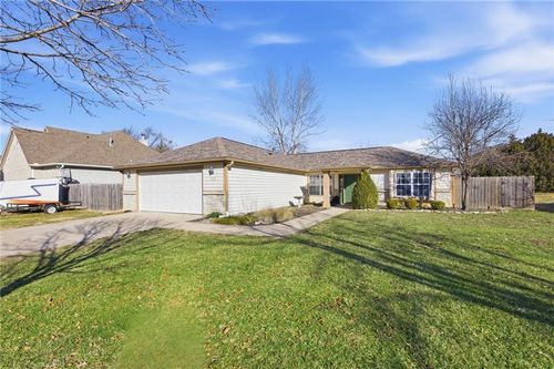 218 Hillside Dr, Baldwin City, KS, 66006-7000 | Card Image