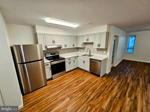 311-200 Hamilton Ave, Trenton, NJ, 08609-2706 | Card Image