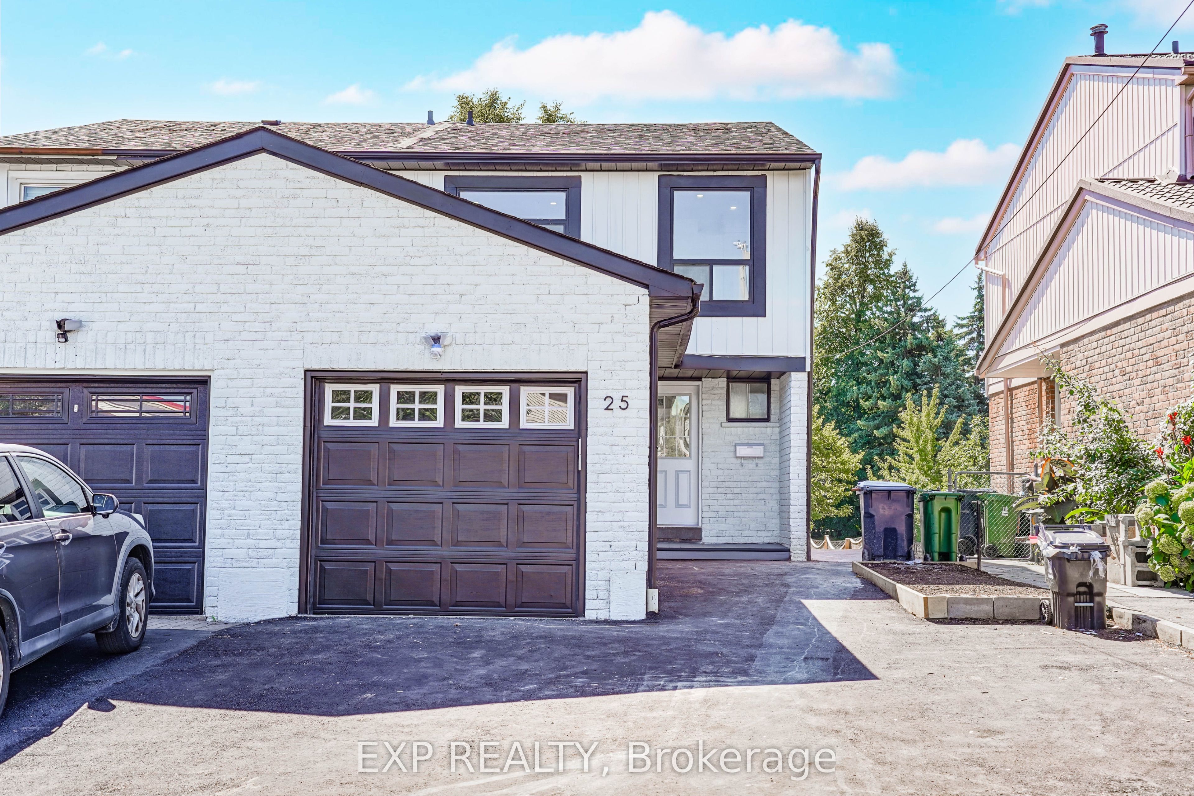 Residential in Toronto E11 4