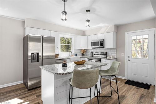 5109 P G Dr, Jonesville, NC, 28642-9414 | Card Image