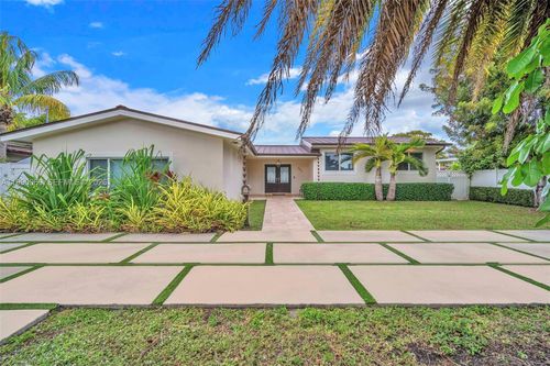 851 Bluebird Ave, Miami Springs, FL, 33166-3226 | Card Image