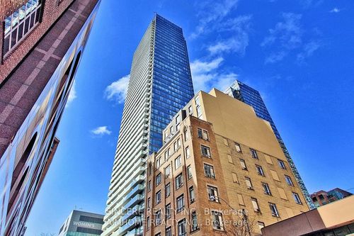 1204-38 Grenville St, Toronto, ON, M4Y1A5 | Card Image
