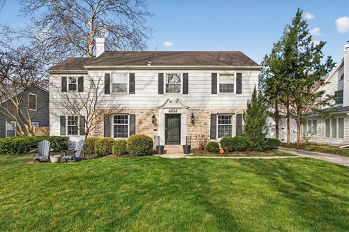 6534 Summit St, Kansas City, MO, 64113-1821 | Card Image