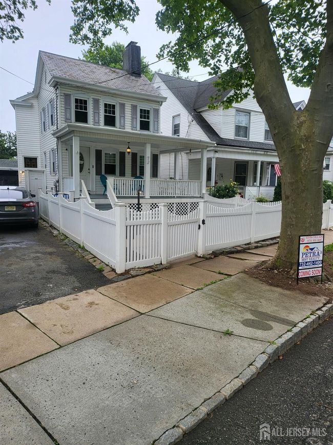 72 High St, House other with 2 bedrooms, 3 bathrooms and null parking in Perth Amboy NJ | Image 5