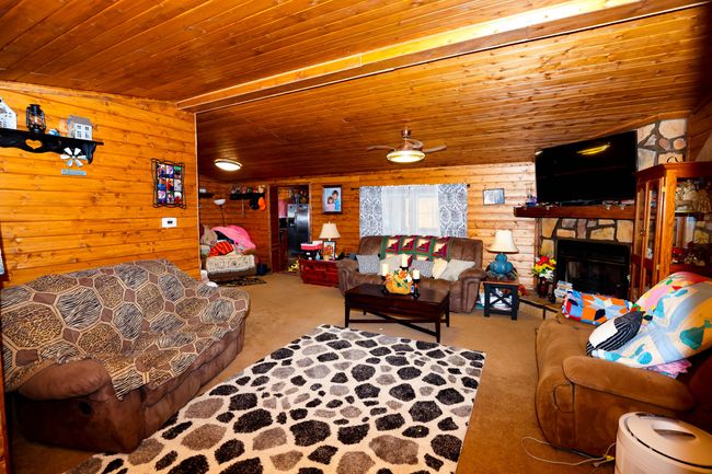 831 Beech Bottom Rd, House other with 3 bedrooms, 2 bathrooms and null parking in Wooton KY | Image 7