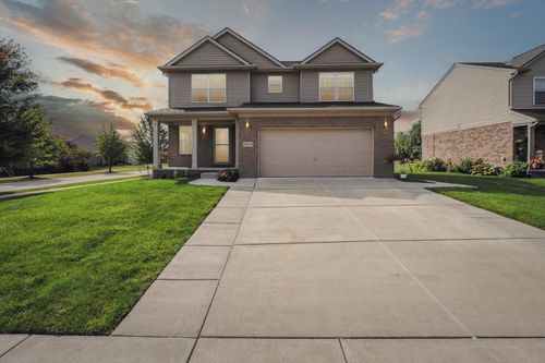 39279 Huron Pkwy, Westland, MI, 48185-3822 | Card Image