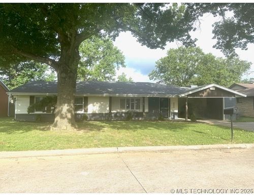 1335 N Mcfarland Pl, Claremore, OK, 74017-4229 | Card Image