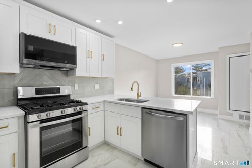 h-23 Birch Ln, East Haven, CT, 06513-1986 | Card Image