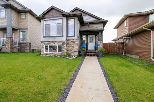 73 Bowman Circle, Sylvan Lake, AB, T4S0H9 | Card Image