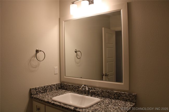 7906 Chestnut Ave, House other with 3 bedrooms, 2 bathrooms and null parking in Broken Arrow OK | Image 13