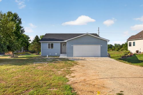 14869 Hilltop Dr, Cement City, MI, 49233-9641 | Card Image
