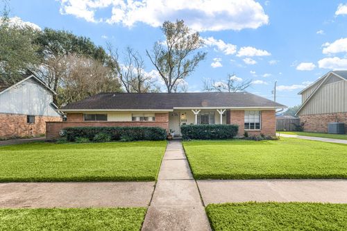 6019 Cartagena St, Houston, TX, 77035-4115 | Card Image