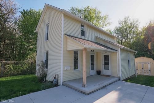 217 E Bergey St, Wadsworth, OH, 44281-1326 | Card Image