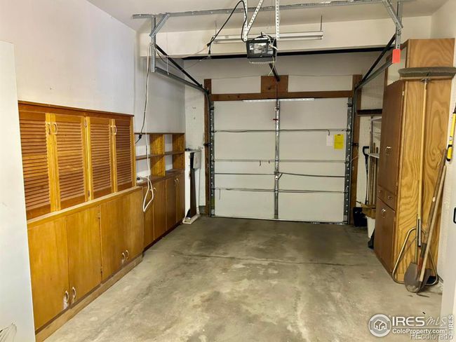 Garage With Lots of Storage | Image 39