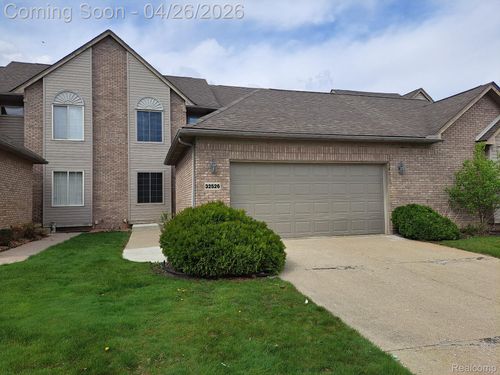 32526 Gateway Dr, Romulus, MI, 48174-6387 | Card Image