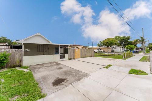 3-5737 Grant St, Hollywood, FL, 33021-5158 | Card Image