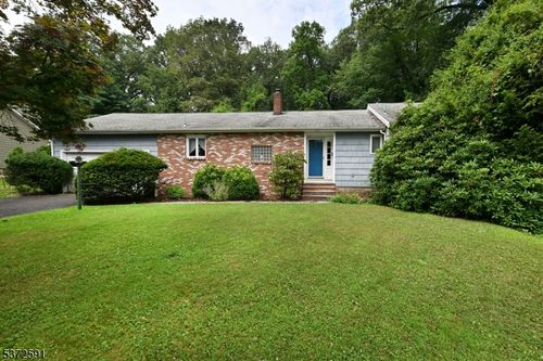 16 Butternut Ave, Midland Park, NJ, 07432-1714 | Card Image