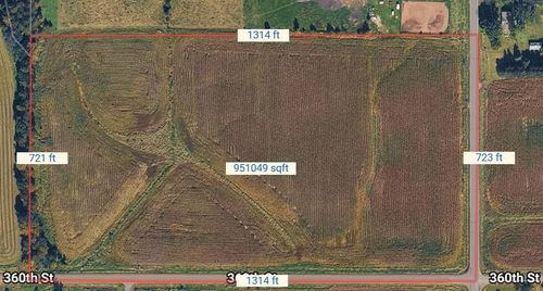 36 Oriole Ave, Lindstrom, MN, 55045 | Card Image