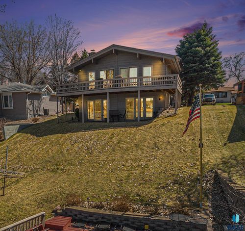 59 S Harmon Dr, Mitchell, SD, 57301-6250 | Card Image