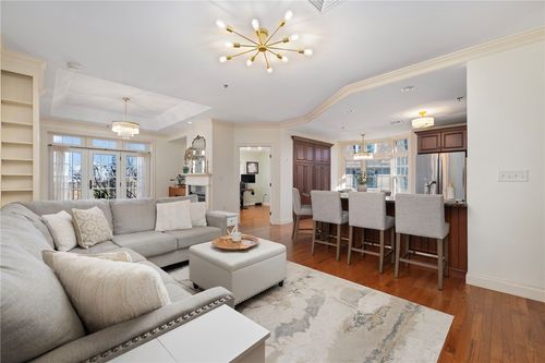 109-109 Vistas Ct, East Greenwich, RI, 02818-5107 | Card Image