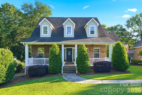 122 Friendfield Dr, Fort Mill, SC, 29715-9048 | Card Image