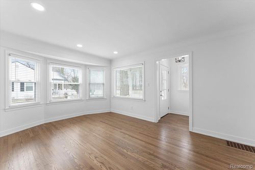 25161 Meridian Rd, Grosse Ile, MI, 48138-1632 | Card Image