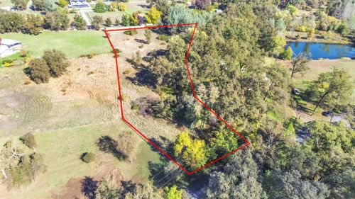 10185 Valley Dr, Rough and Ready, CA, 95975-9787 | Card Image