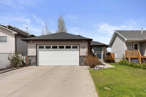 221 Terrace Dr Ne, Medicine Hat, AB, T1C2B6 | Card Image