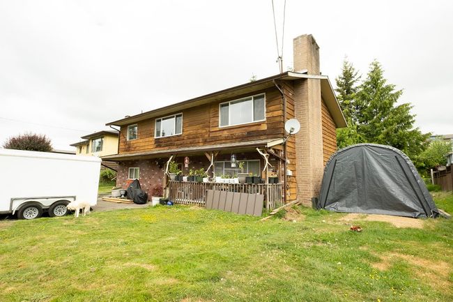866 Poplar Lane, House other with 6 bedrooms, 3 bathrooms and 4 parking in Gibsons BC | Image 1