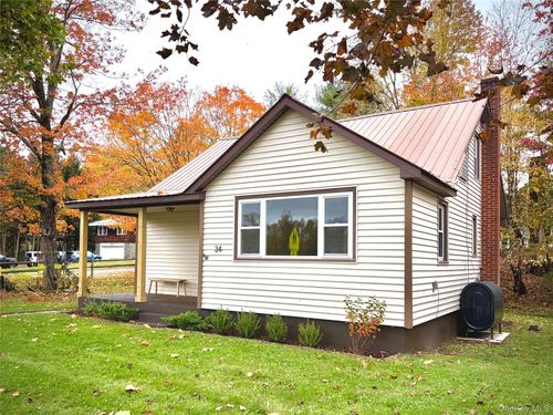 34 School St, Livingston Manor, NY, 12758-5033 | Card Image