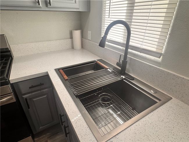 Kitchen | Image 13