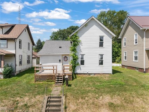 1915 Maple Ave Ne, Canton, OH, 44714-2137 | Card Image