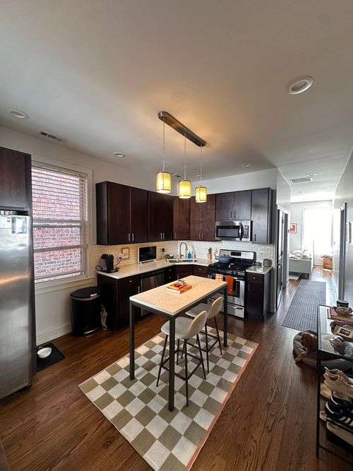 2r-1417 Fletcher St, Chicago, IL, 60657-6771 | Card Image