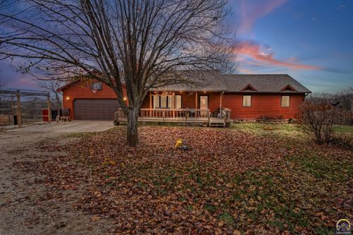 10010 Highway K16, Holton, KS, 66436-8053 | Card Image