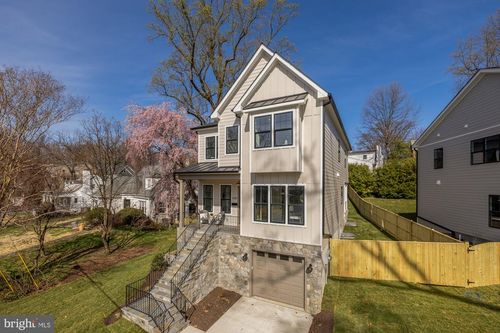 5707 9th St N, ARLINGTON, VA, 22205-1305 | Card Image
