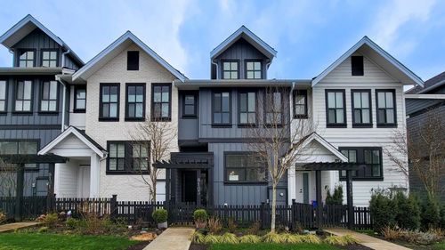 8163 202 St, Langley, BC, V2Y3K2 | Card Image