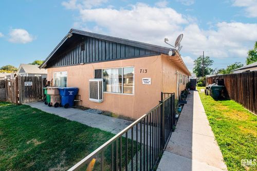 713 Iris St, Bakersfield, CA, 93308-9372 | Card Image