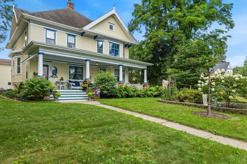 234 Tremont St, Mauston, WI, 53948-1310 | Card Image